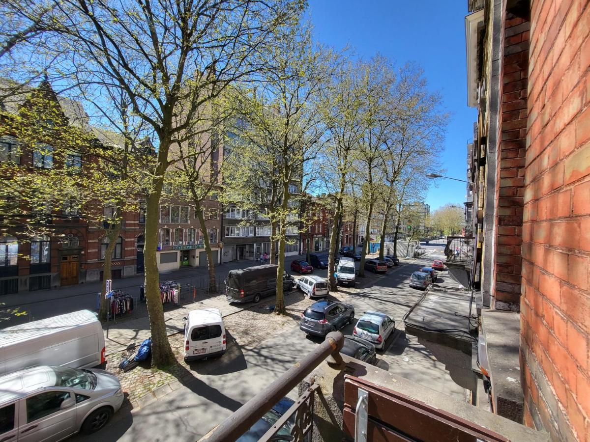 Chambre pivée en plein centre de Charleroi Esterno foto